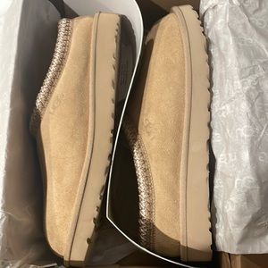 Ugg Tasman, Women’s 10 (Sand) New with Tags